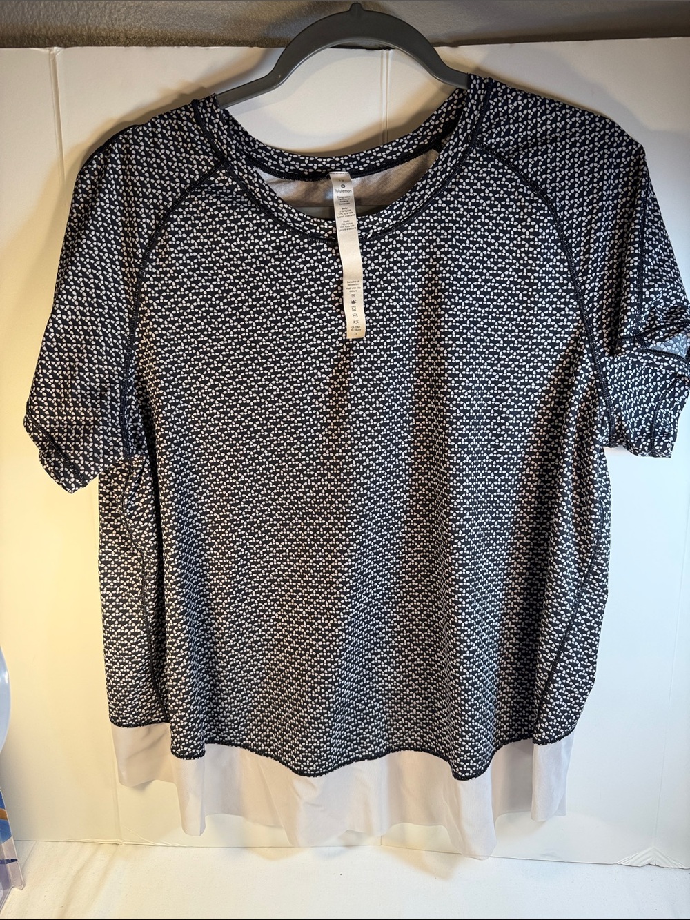 lululemon athletica Navy Micro-Pattern Short Sleeve Top with White Hem